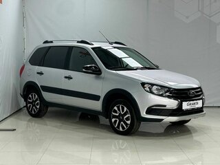 2026 Lada (ВАЗ) Granta Cross I Рестайлинг, серебристый, 1246000 рублей, вид 3