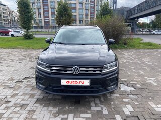2017 Volkswagen Tiguan II, чёрный, 1950000 рублей, вид 2