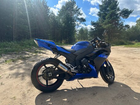 2007 Yamaha YZF-R1, чёрный, 600000 рублей, вид 3