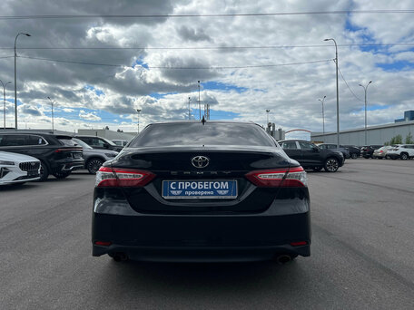 2018 Toyota Camry VIII (XV70), чёрный, 1970000 рублей, вид 4