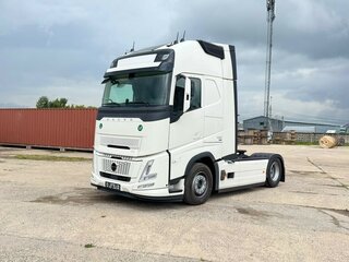 2026 Volvo FH, белый, 19800000 рублей, вид 1