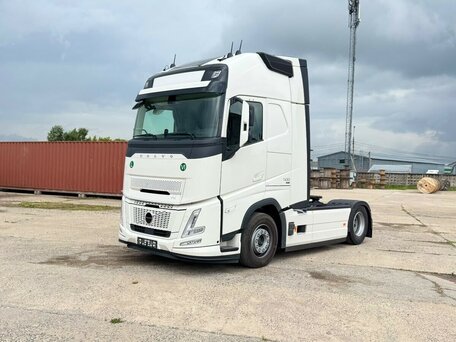 2026 Volvo FH, белый, 19800000 рублей, вид 1