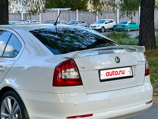 2012 Skoda Octavia II (A5) Рестайлинг, белый, 1299000 рублей, вид 5