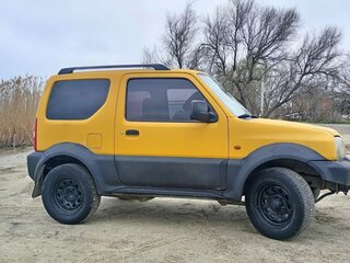 2002 Suzuki Jimny III, жёлтый, 670000 рублей, вид 2