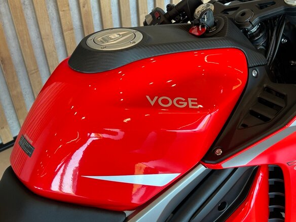 2026 Voge 525RR, красный, 577000 рублей - вид 12