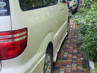 2005 Toyota Alphard I Рестайлинг, белый, 1300000 рублей, вид 4