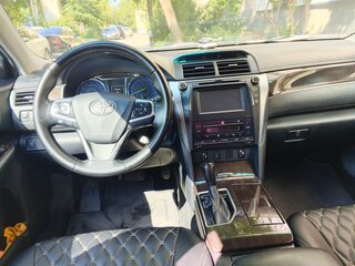 2016 Toyota Camry VII (XV50) Рестайлинг, белый, 1620000 рублей, вид 5