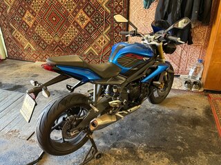 2015 Triumph Street Triple, синий, 560000 рублей, вид 3