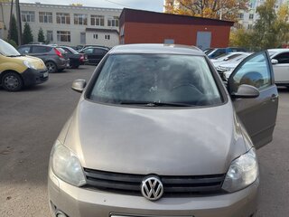 2010 Volkswagen Golf Plus II, бежевый, 500000 рублей, вид 1
