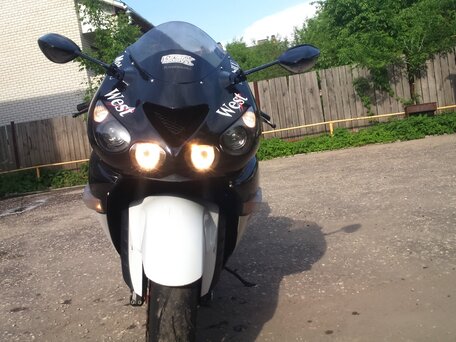 2006 Kawasaki ZZR 1400, белый, 720000 рублей, вид 3