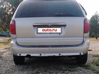 2005 Chrysler Town & Country IV Рестайлинг, серебристый, 690000 рублей, вид 3