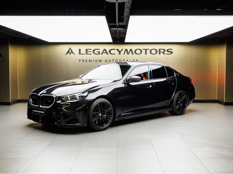 BMW M5 VII (G90)