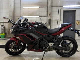 2020 Kawasaki Ninja 650, пурпурный, 730000 рублей, вид 4