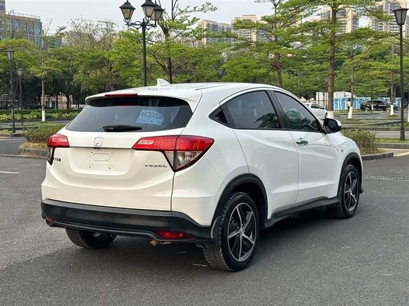 2022 Honda Vezel I Рестайлинг, белый, 1466700 рублей - вид 15