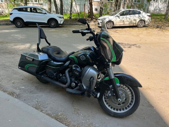 2010 Harley-Davidson Electra Glide, серый, 1000000 рублей - вид 2