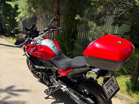 2020 BMW F 900 XR, красный, 1100000 рублей, вид 3