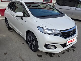 2017 Honda Fit III Рестайлинг, белый, 1100000 рублей, вид 3