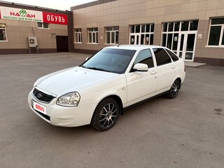 2015 Lada (ВАЗ) Priora I Рестайлинг, белый, 630000 рублей, вид 1