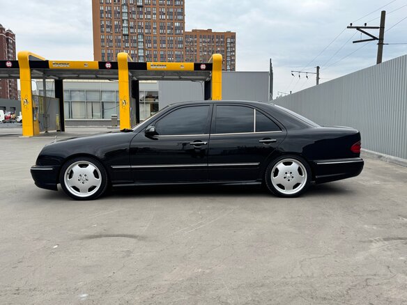 2000 Mercedes-Benz E-Класс 430 II (W210, S210) Рестайлинг, чёрный - вид 3