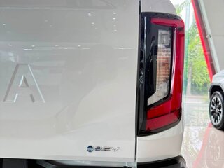 2026 Toyota Hilux IX, белый, 8733066 рублей, вид 3