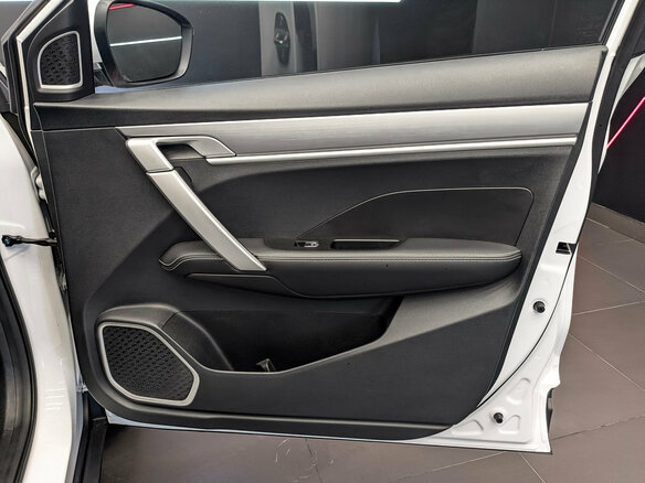 2023 Geely Coolray I, белый, 1770000 рублей - вид 22