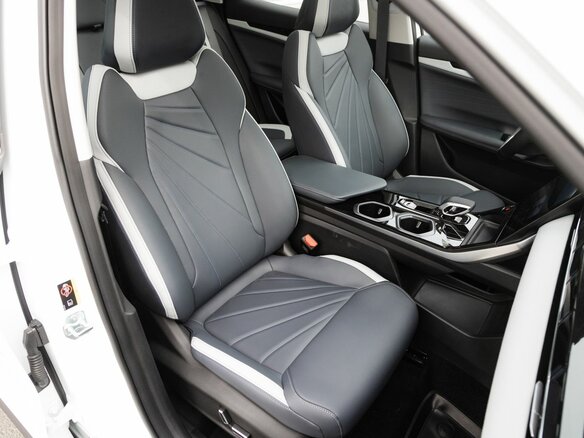 2026 Geely Atlas II, белый, 3870990 рублей - вид 11