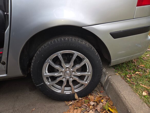 2005 Ford Galaxy I Рестайлинг, серебристый, 415000 рублей - вид 11