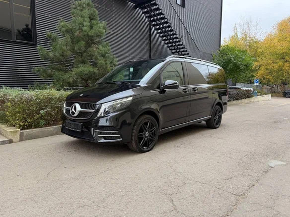 2023 Mercedes-Benz V-Класс Long 300 d длинный III (W447) Рестайлинг, чёрный, 9400000 рублей