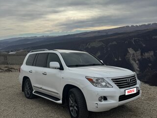 2008 Lexus LX 570 III, белый, 2550000 рублей, вид 3