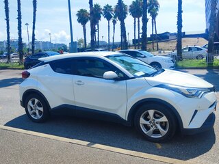 2018 Toyota C-HR I, белый, 2000000 рублей, вид 1