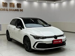 2023 Volkswagen Golf VIII, белый, 1970000 рублей, вид 1