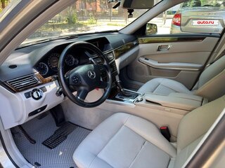 2011 Mercedes-Benz E-Класс 200 5G-Tronic IV (W212, S212, C207), бежевый, 1725000 рублей, вид 2