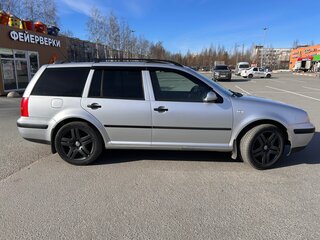2002 Volkswagen Golf IV, серебристый, 420000 рублей, вид 3