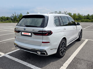 2025 BMW X7 40d I (G07) Рестайлинг, белый, 14727000 рублей, вид 2