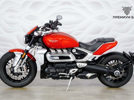 2020 Triumph Rocket III, красный, 2069000 рублей, вид 2