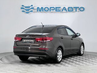 2016 Kia Rio III Рестайлинг, коричневый, 990000 рублей, вид 5