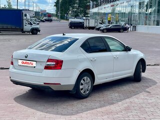 2019 Skoda Octavia III (A7) Рестайлинг, белый, 950000 рублей, вид 3