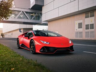 2021 Lamborghini Huracán I Рестайлинг, красный, 26000000 рублей, вид 4