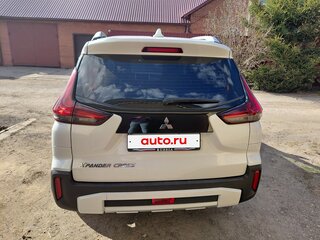 2022 Mitsubishi Xpander Cross I, белый, 2400000 рублей, вид 3
