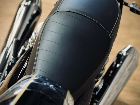 2025 Royal Enfield Continental GT, серебристый, 680000 рублей, вид 5