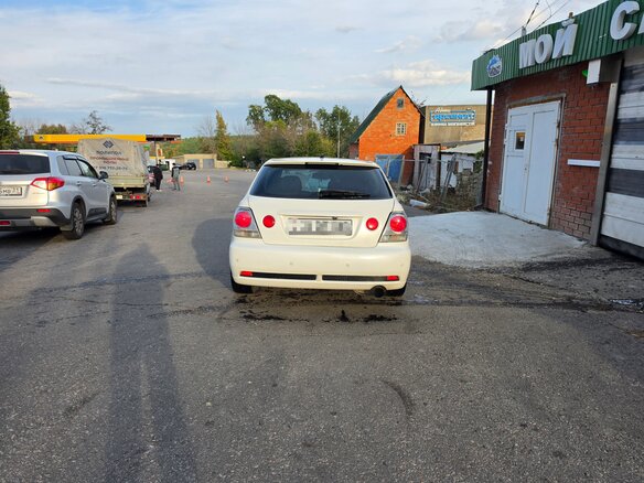 2001 Toyota Altezza, белый - вид 5