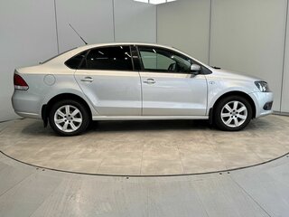2011 Volkswagen Polo V, серебристый, 950000 рублей, вид 4