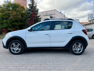 2020 Renault Sandero Stepway II Рестайлинг, белый, 1249000 рублей, вид 4