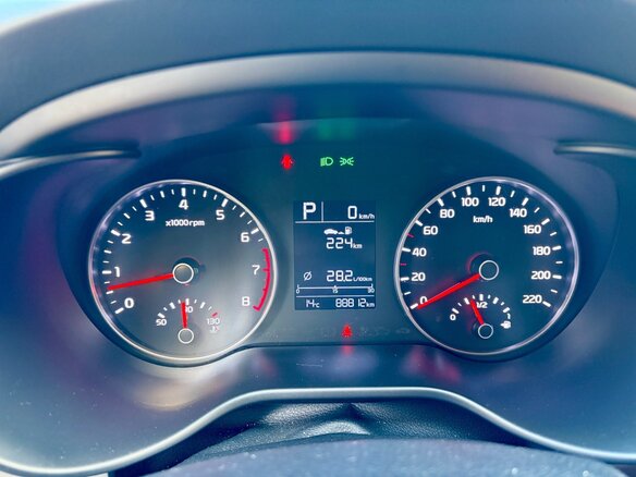 2017 Kia Rio IV, оранжевый, 1400000 рублей - вид 12