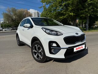 2019 Kia Sportage IV Рестайлинг, белый, 2465000 рублей, вид 1