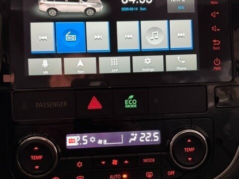 2022 Mitsubishi Outlander III Рестайлинг 3, белый, 3100000 рублей - вид 16