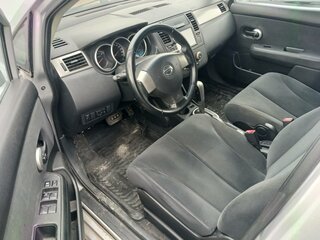 2013 Nissan Tiida I Рестайлинг, серебристый, 620000 рублей, вид 5