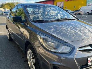 2013 Hyundai Solaris I, чёрный, 950000 рублей, вид 1