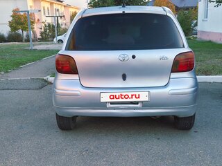 2003 Toyota Vitz I (P10), серебристый, 420000 рублей, вид 4