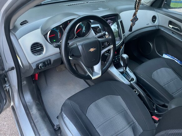 2009 Chevrolet Cruze I, серебристый, 620000 рублей - вид 4